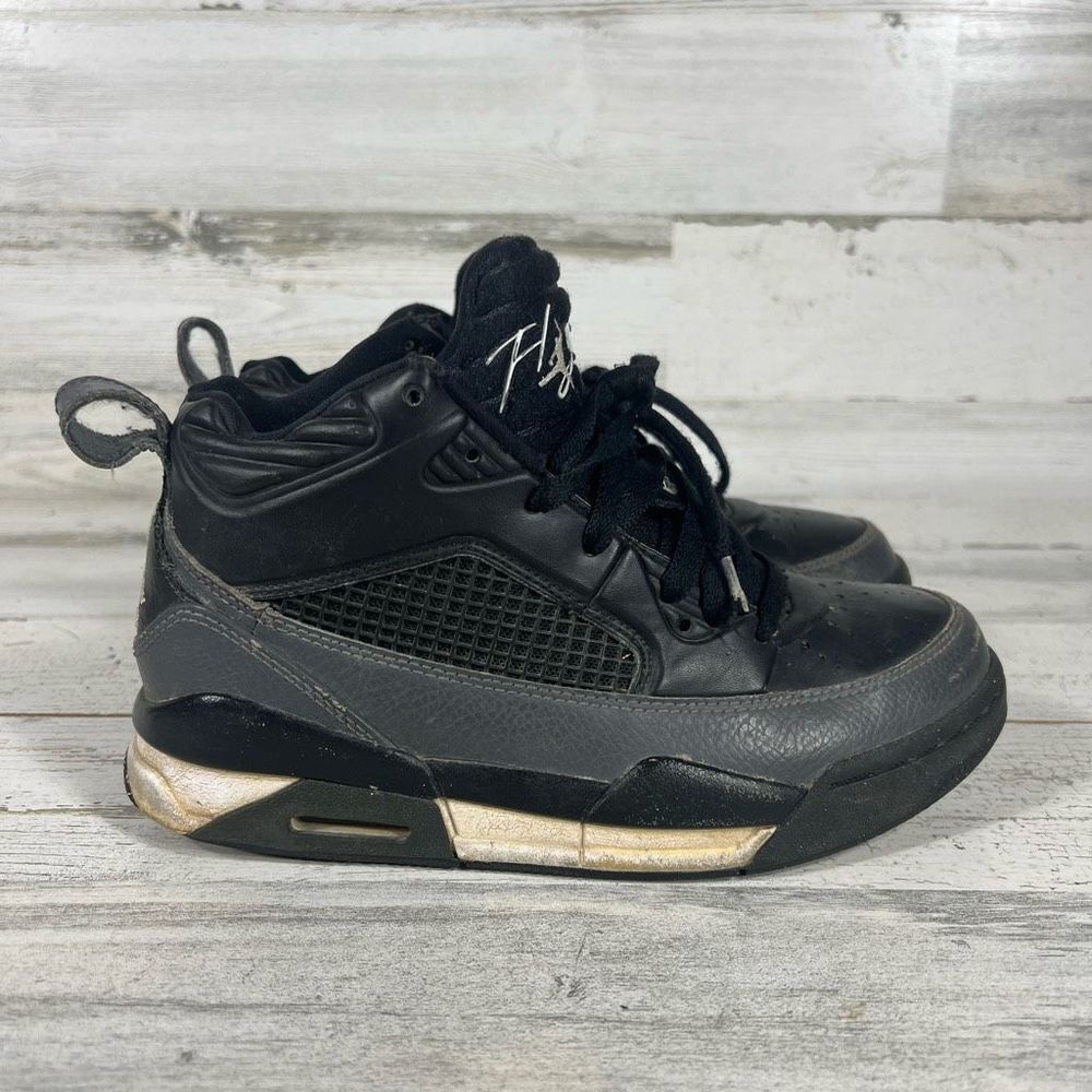 Nike‎ Jordan Flight Kid's Sneakers 654262-005 Black Lace Up Size 4Y - Picture 1 of 7